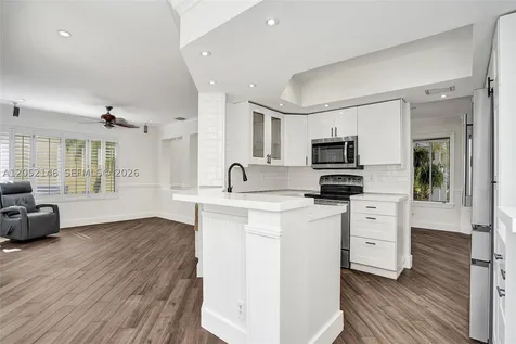 10073 NW 5th Street Plantation FL 33324