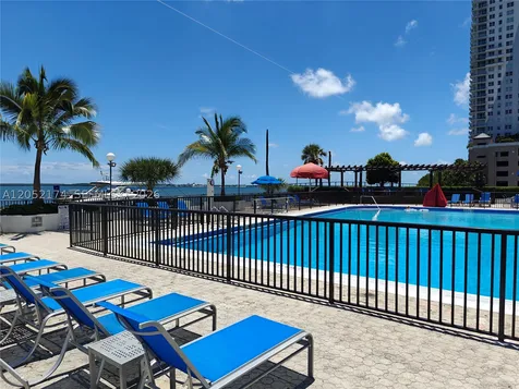 999 Brickell Bay Drive Miami FL 33131