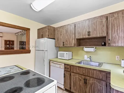 640 Cardinal Street Miami Springs FL 33166