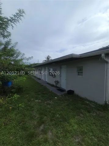 4017 SW 24th Street West Park FL 33023