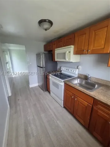 4017 SW 24th Street West Park FL 33023