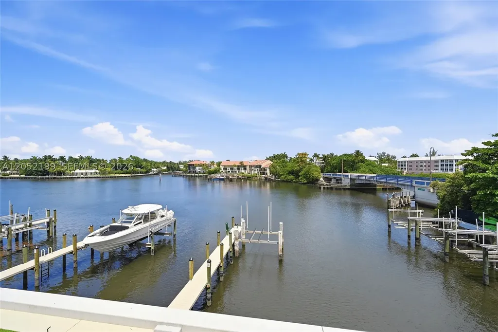 801 Palm Trail Delray Beach FL 33483