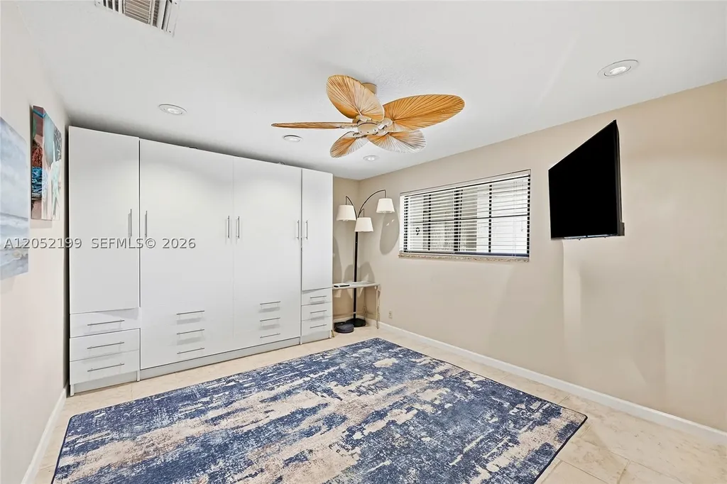 801 Palm Trail Delray Beach FL 33483
