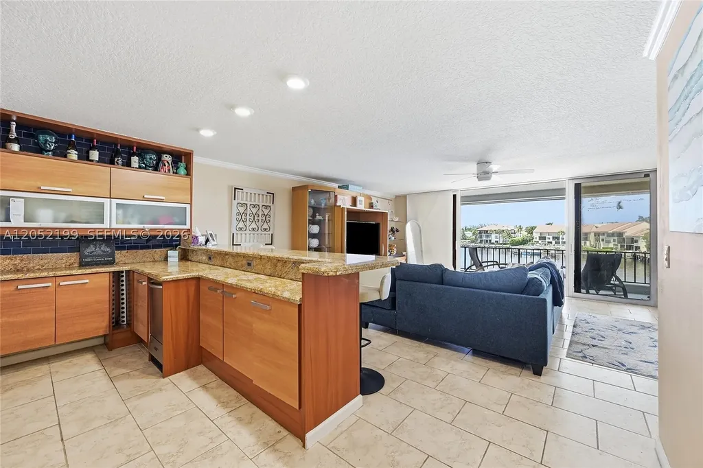 801 Palm Trail Delray Beach FL 33483