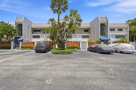 801 Palm Trail Delray Beach FL 33483