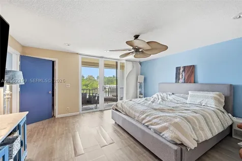 801 Palm Trail Delray Beach FL 33483