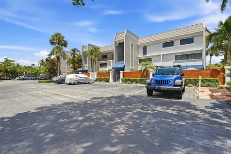 801 Palm Trail Delray Beach FL 33483