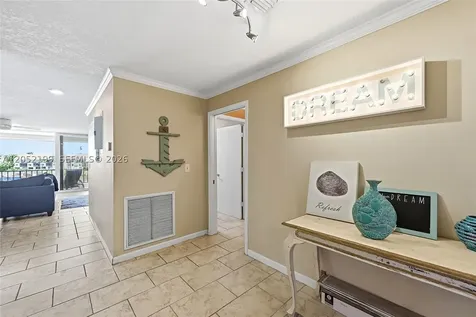 801 Palm Trail Delray Beach FL 33483