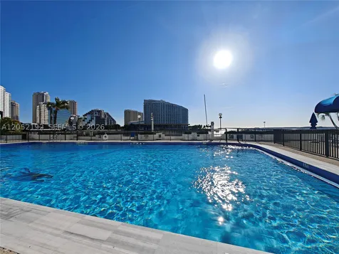 825 Brickell Bay Drive Miami FL 33131