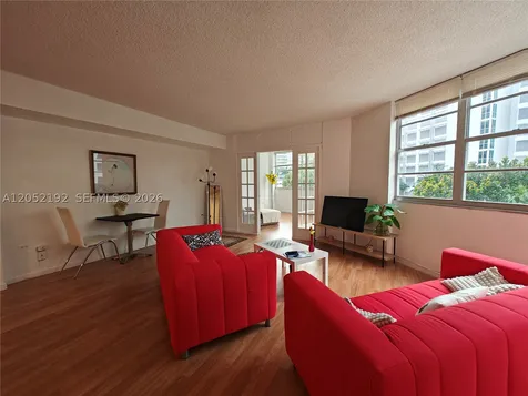 825 Brickell Bay Drive Miami FL 33131