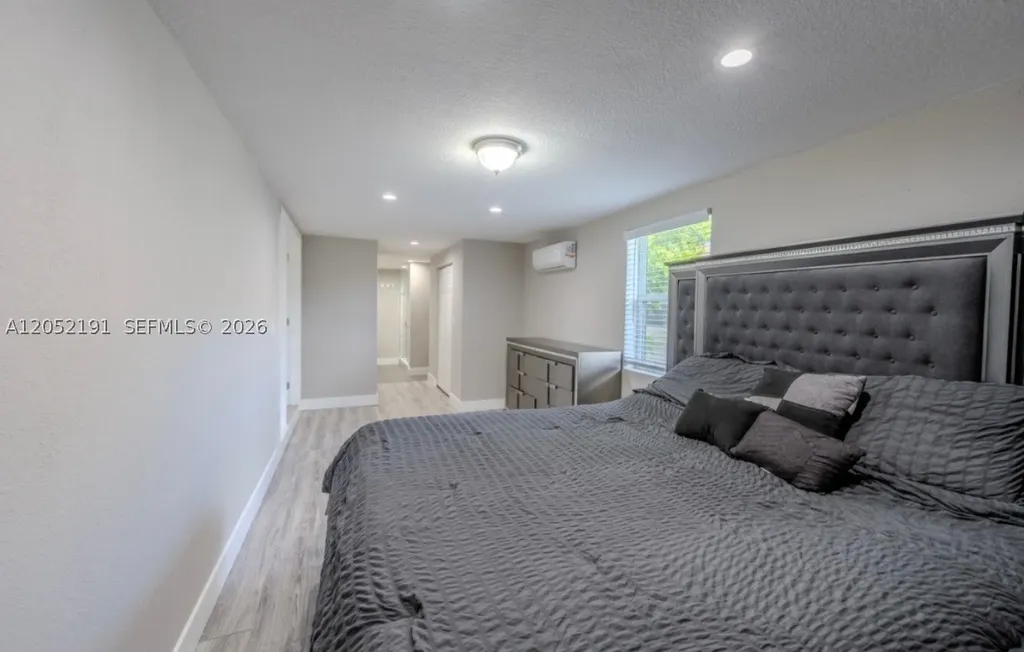 1120 S 28th Avenue Hollywood FL 33020