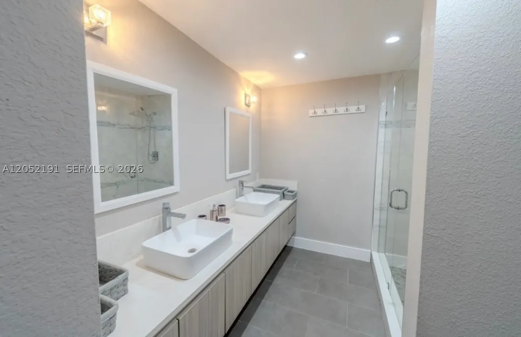 1120 S 28th Avenue Hollywood FL 33020
