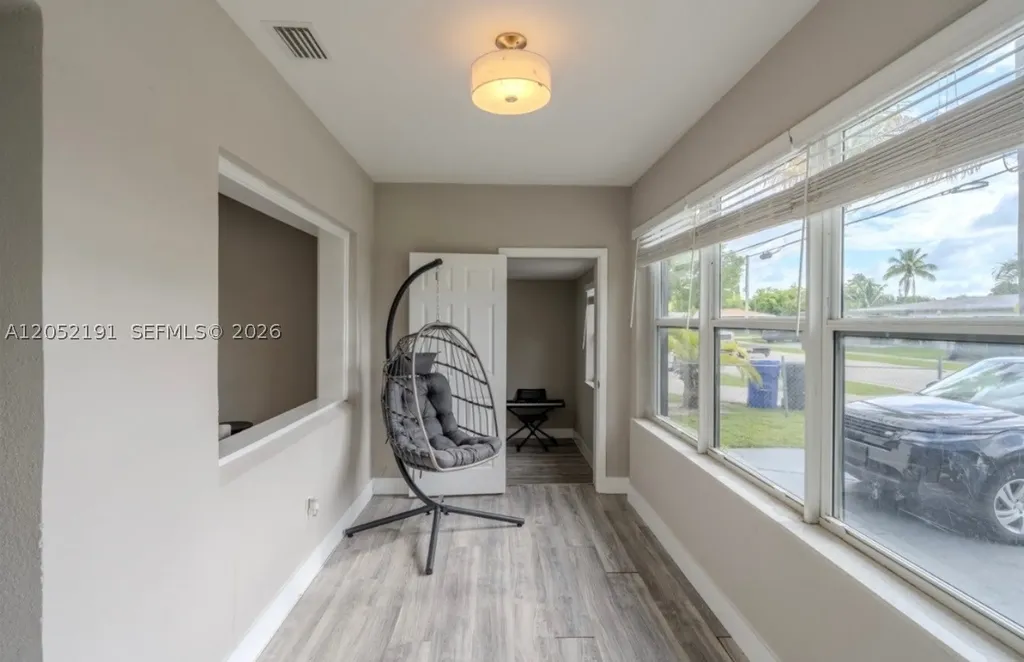 1120 S 28th Avenue Hollywood FL 33020