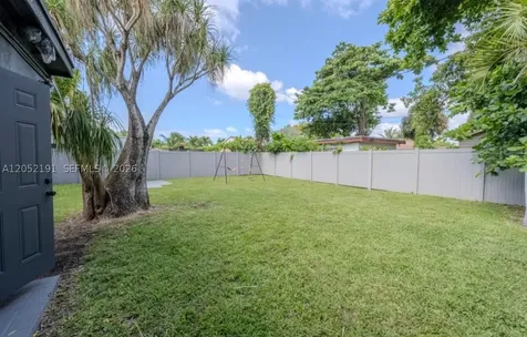 1120 S 28th Avenue Hollywood FL 33020