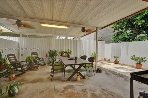 2359 W 74th Street Hialeah FL 33016