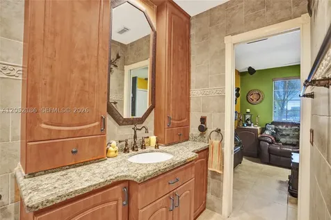 2359 W 74th Street Hialeah FL 33016