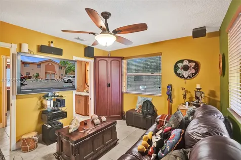 2359 W 74th Street Hialeah FL 33016