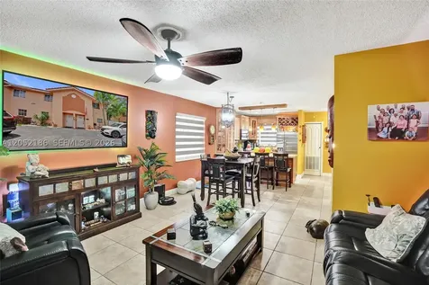 2359 W 74th Street Hialeah FL 33016