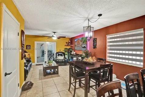 2359 W 74th Street Hialeah FL 33016