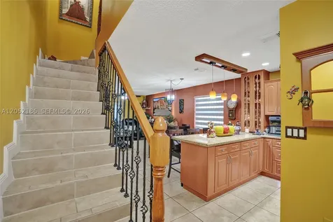 2359 W 74th Street Hialeah FL 33016