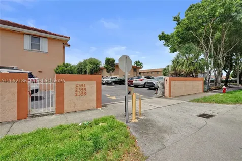 2359 W 74th Street Hialeah FL 33016