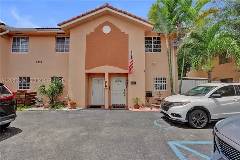2359 W 74th Street Hialeah FL 33016