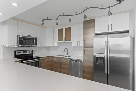 7135 Collins Avenue Miami Beach FL 33141
