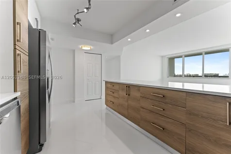 7135 Collins Avenue Miami Beach FL 33141