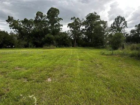 450 N Isora Clewiston FL 33440