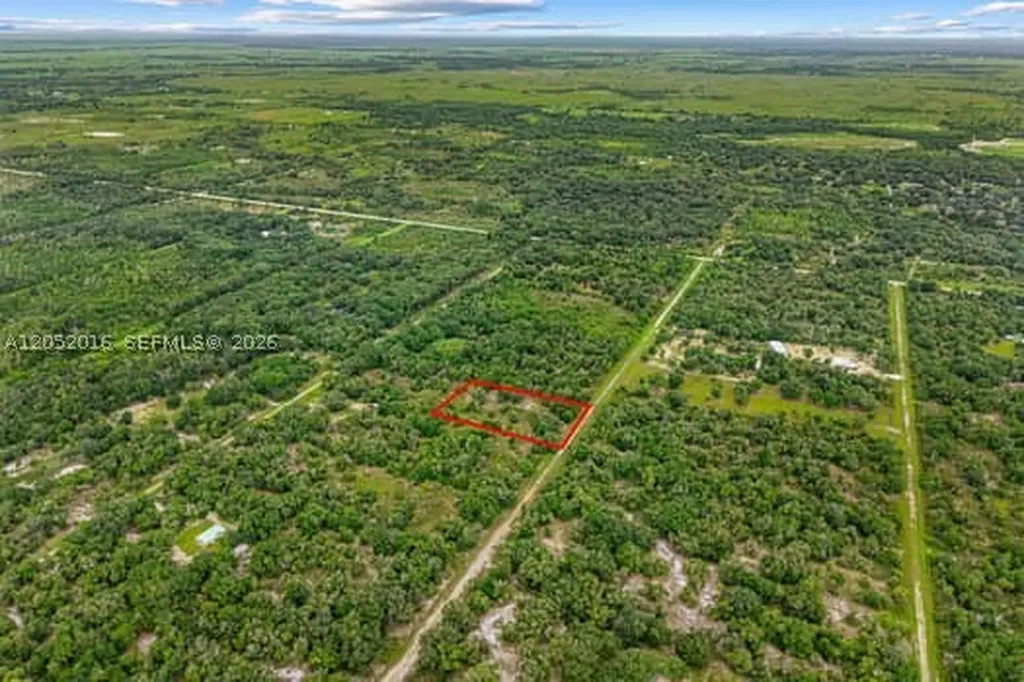 20378 NW 296th Street Okeechobee FL 34972