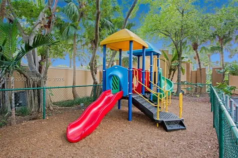 19999 E Country Club Drive Aventura FL 33180