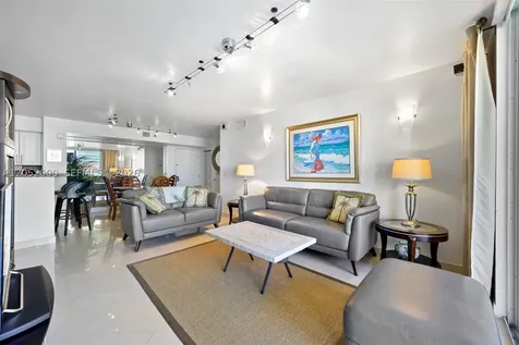 19999 E Country Club Drive Aventura FL 33180