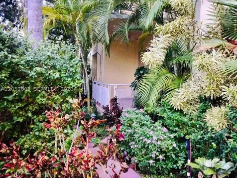 910 Bay Drive Miami Beach FL 33141