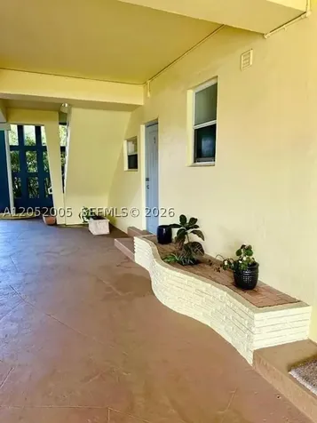 910 Bay Drive Miami Beach FL 33141
