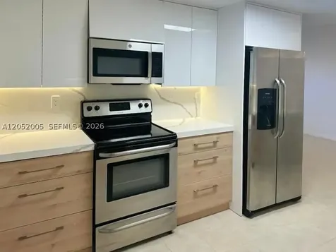 910 Bay Drive Miami Beach FL 33141
