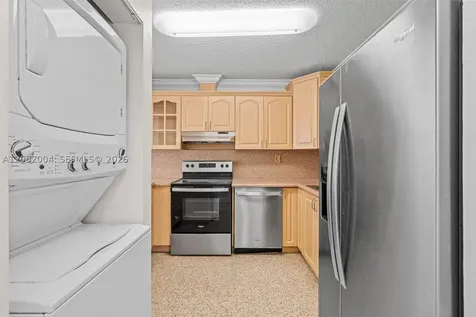 1333 W 37th Street Hialeah FL 33012