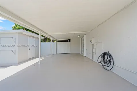 1333 W 37th Street Hialeah FL 33012
