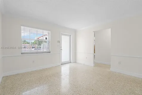 1333 W 37th Street Hialeah FL 33012