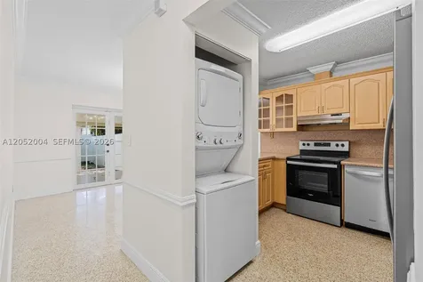 1333 W 37th Street Hialeah FL 33012