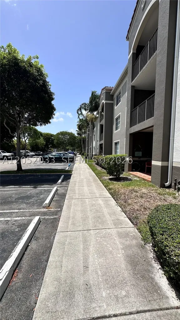 6861 SW 44th Street Miami FL 33155