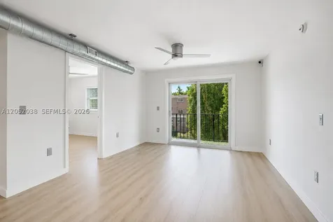 1900 Meridian Avenue Miami Beach FL 33139
