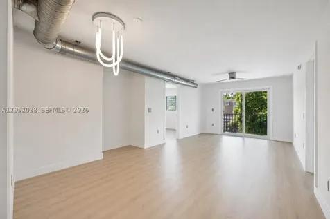 1900 Meridian Avenue Miami Beach FL 33139