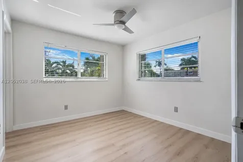 1900 Meridian Avenue Miami Beach FL 33139