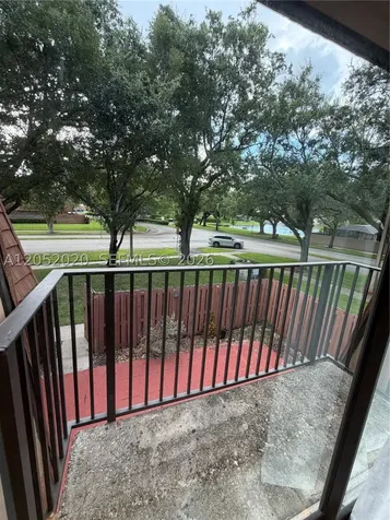 2563 Camelot Cooper City FL 33026