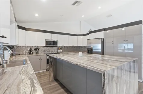 5431 SW 109th Avenue Davie FL 33328