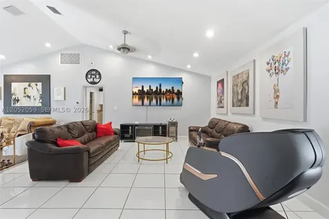 5431 SW 109th Avenue Davie FL 33328