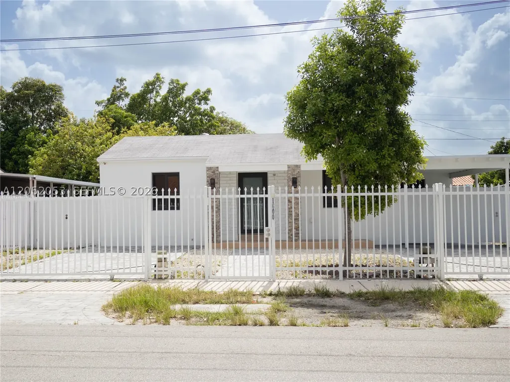 1600 NW 29th Avenue Miami FL 33125