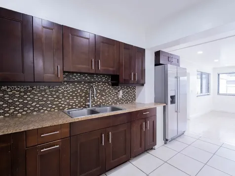 1600 NW 29th Avenue Miami FL 33125