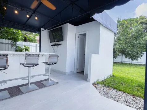 1600 NW 29th Avenue Miami FL 33125