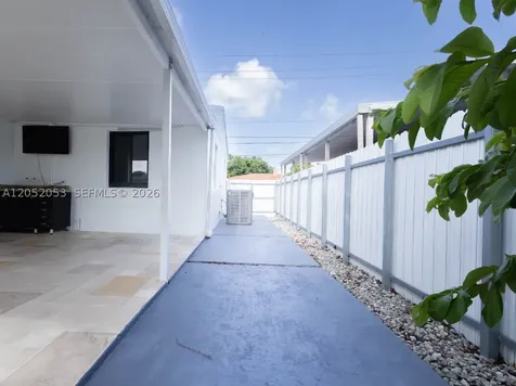 1600 NW 29th Avenue Miami FL 33125